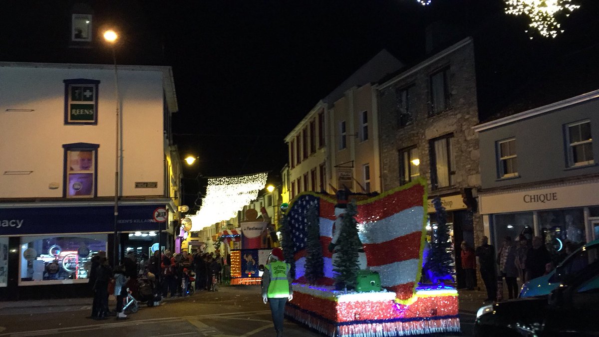 XmasInKillarney's tweet photo. A few images from our Magic Parade this evening! Hope you enjoyed it!! We’re back on New Year’s Eve. #xmasinkillarney https://t.co/AveCzOfqp8