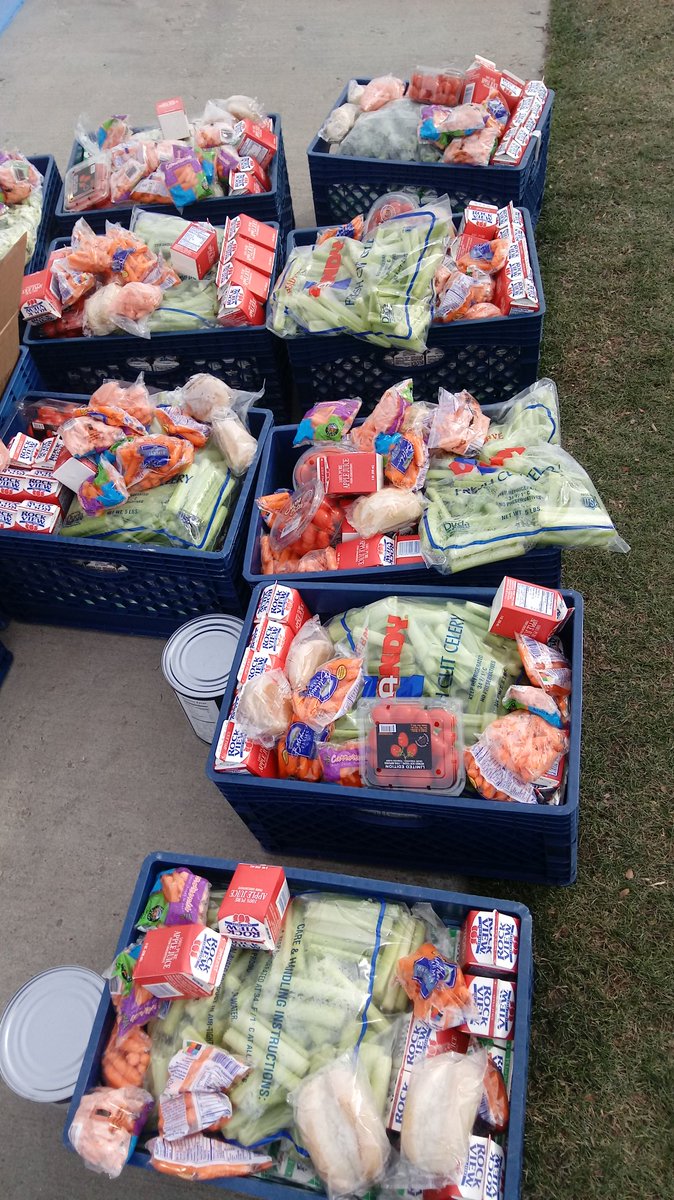 SnowlineJUSD's tweet photo. #snowline nutrition services donated over 1,000 pounds of food for the #angletree event! Thanks to all the staff that put the baskets together! https://t.co/SCR40Vlegm