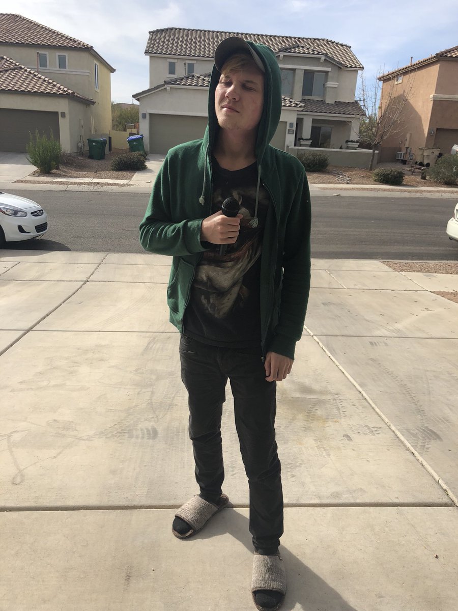 heydudeniceee's tweet image. 