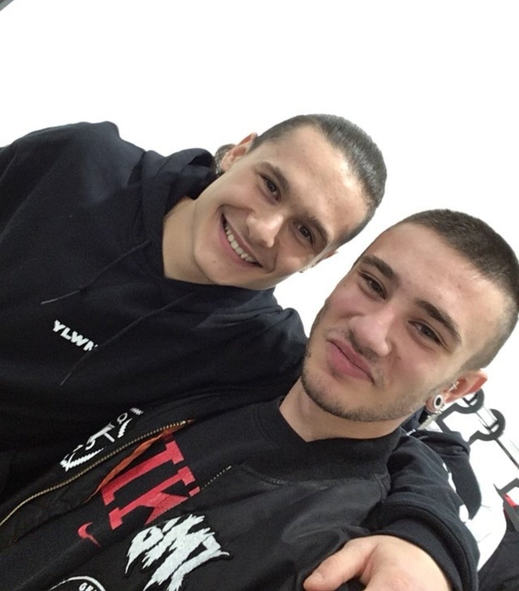 AnswerOwen's tweet image. Event
Yolown's New Collection

#OweN #OwenAnswer #YouTuber #zoda #yolown #event #Answer #YouTube #Follow