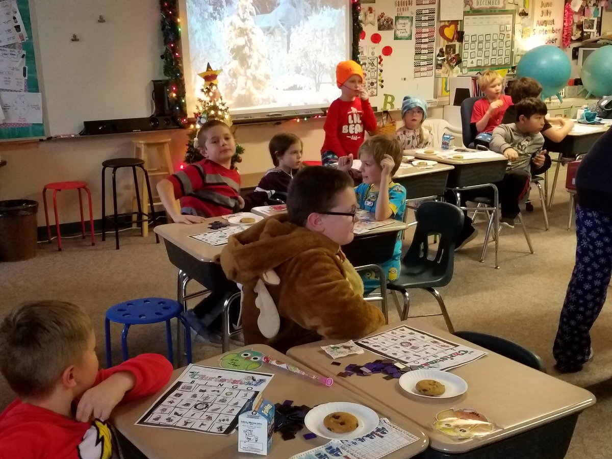 educ8er2's tweet photo. Casa Mia day with our buddy class, Mrs. Bentin #gostarcenter @StarCenterElem  @mrsbentin3 https://t.co/GSp9eD0v9n