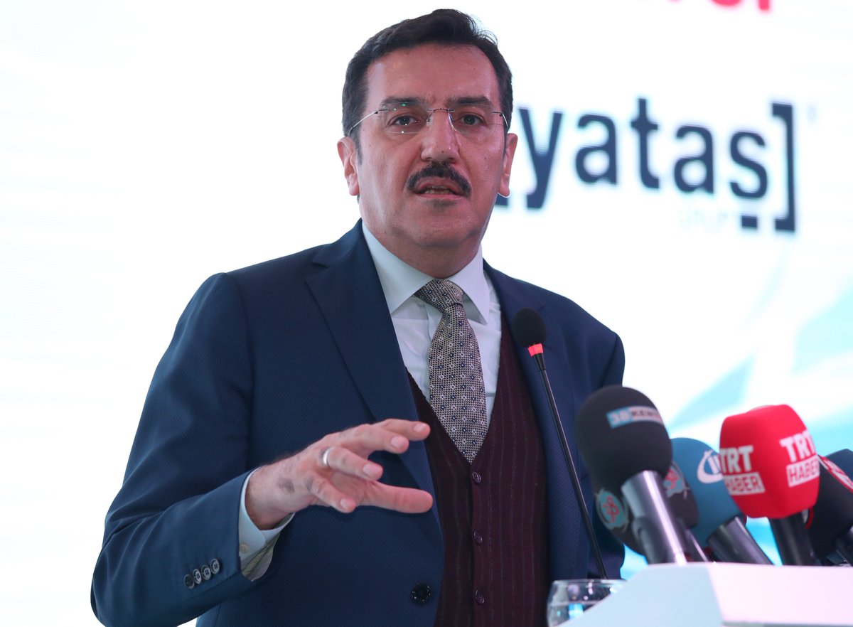bulenttufenkci's tweet photo. Türkiye'nin üretim üssü vizyonuyla ile ülke ekonomisine önemli katkı sağlayan Kayseri Sanayi Odası'nın 2017 Yılı Sanayi Gecesi Geleneksel Ödül Töreni’nde sanayicilerimizle bir araya geldik. https://t.co/jKc2fquOx9