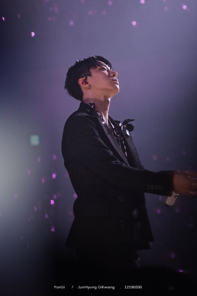 YonGi890's tweet photo. ✨💜
#이기광 https://t.co/cUrq1N7sBv
