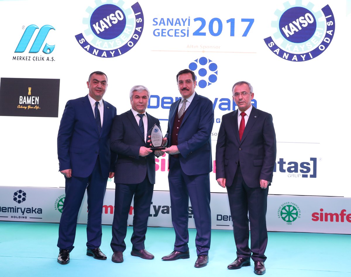 bulenttufenkci's tweet photo. İstihdama ve üretime katkı sağlayan Kayserili başarılı sanayicilerimize ödüllerini takdim ettik. https://t.co/VPd0Bc5v9v
