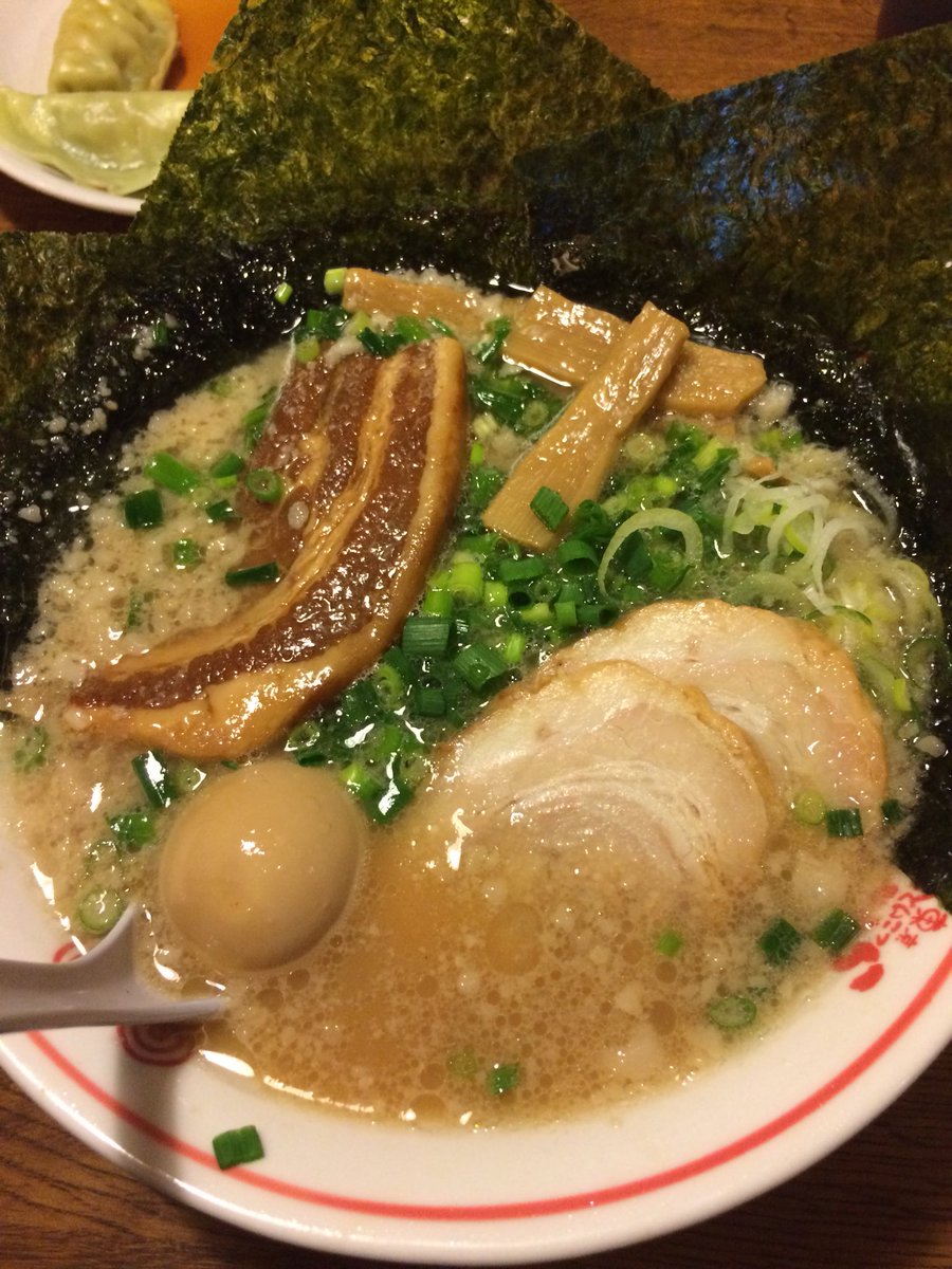 や団 中嶋享 とんとらラーメン 新座 とんとらこってり正油 くるまやラーメンのフランチャイズ店である くるやまラーメン 新座のセカンドブランド くるまやラーメン社長の息子さんが経営している 池袋に本店がある 東京豚骨拉麺ばんから をモチーフに