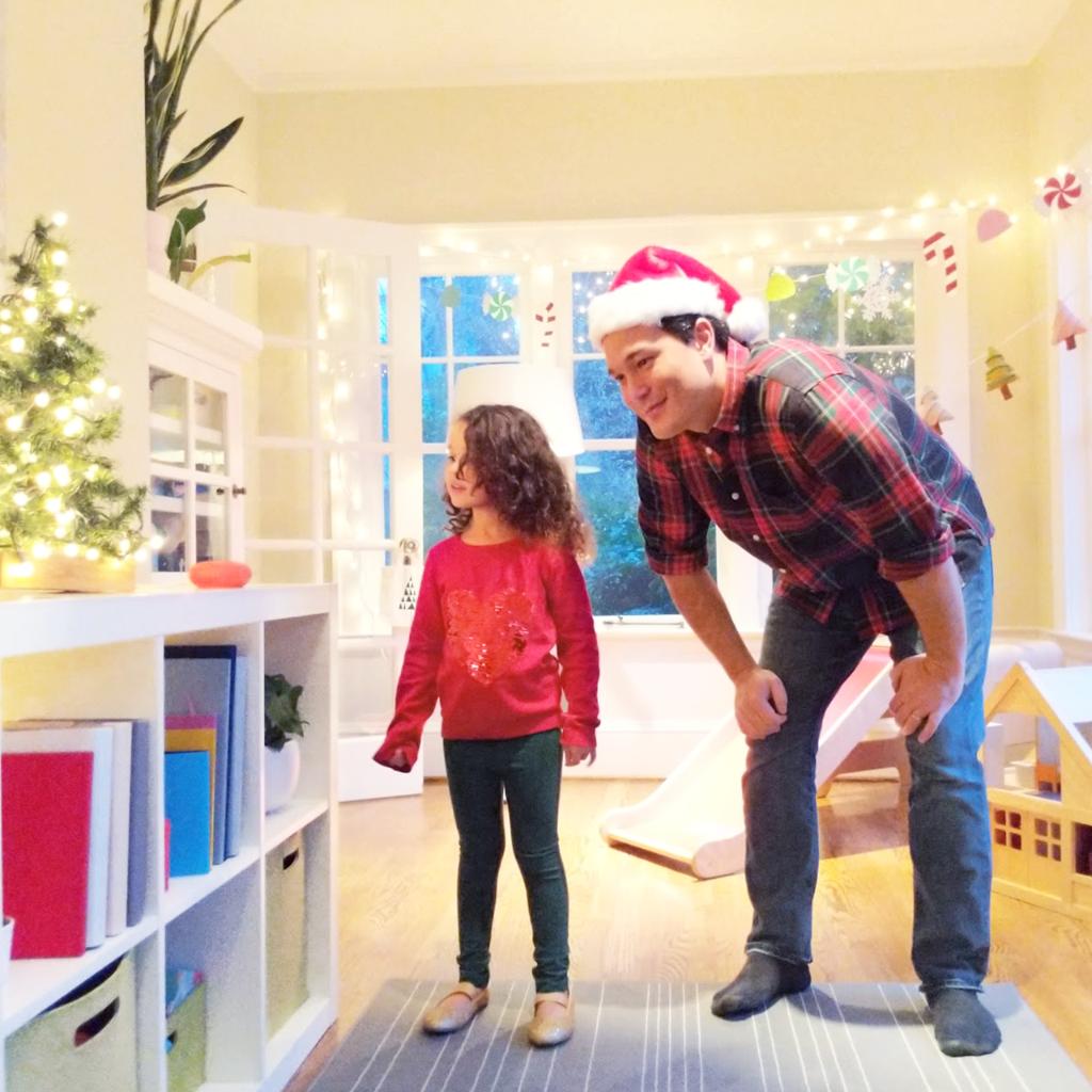 Google's tweet photo. The North Pole is only a call away. On Google Home in the U.S., say "Hey Google, call Santa" to give a jingle to ol' Kris Kringle. ☎️ https://t.co/I65RUbBXVr