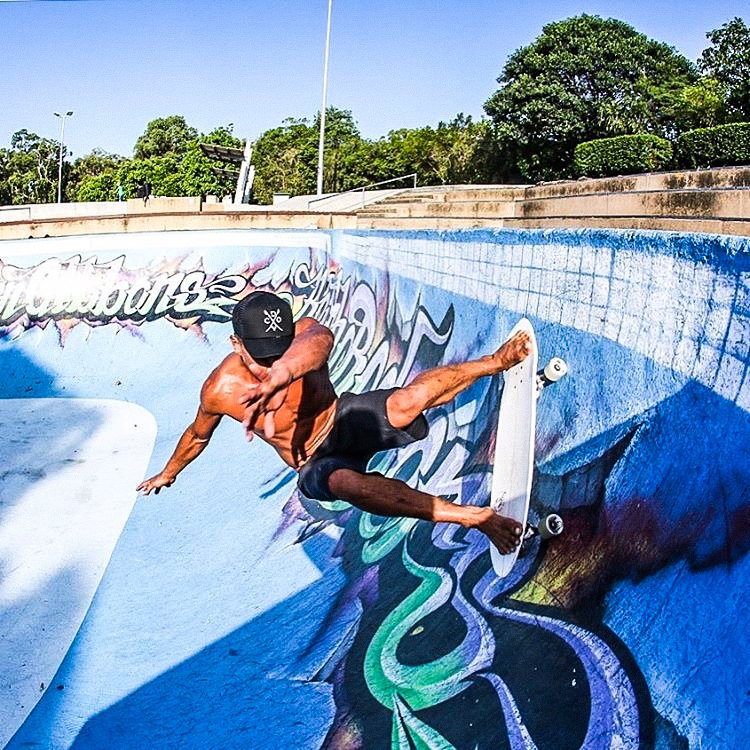 yowsurf's tweet photo. 9. Ben Collinson feeling the wave on the floor with his Yow Clay Marzo.
#yousurfasyouride #yowriders #yowsurf #yowsurfskate #surfskate #yow #surf https://t.co/Hft963jSYG