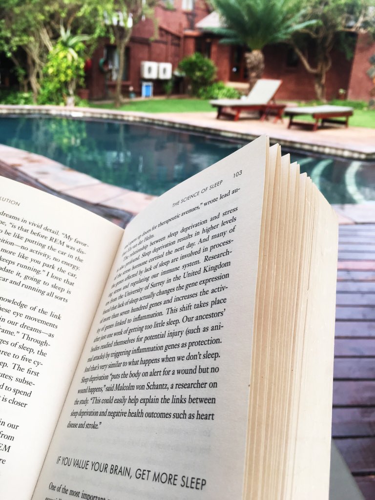 BoipeloMabe's tweet image. Catching up on some ‘sleep’ via @ariannahuff “The Sleep Revolution” 
#knowledgeupdate #reader #holidayread #catchup