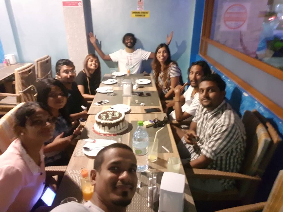 i_shath's tweet photo. Pre-birthday celebrations. Thank you so much. You guys made my day ❤
@ShannaMahryn @Shoonchy @chagoo5 @ryyyshh @UsHeeee @shinntto @chingybooth @MrShaniu @makkowaheed @Sha_zuuu #TeamYonder https://t.co/yLcWA23D3M