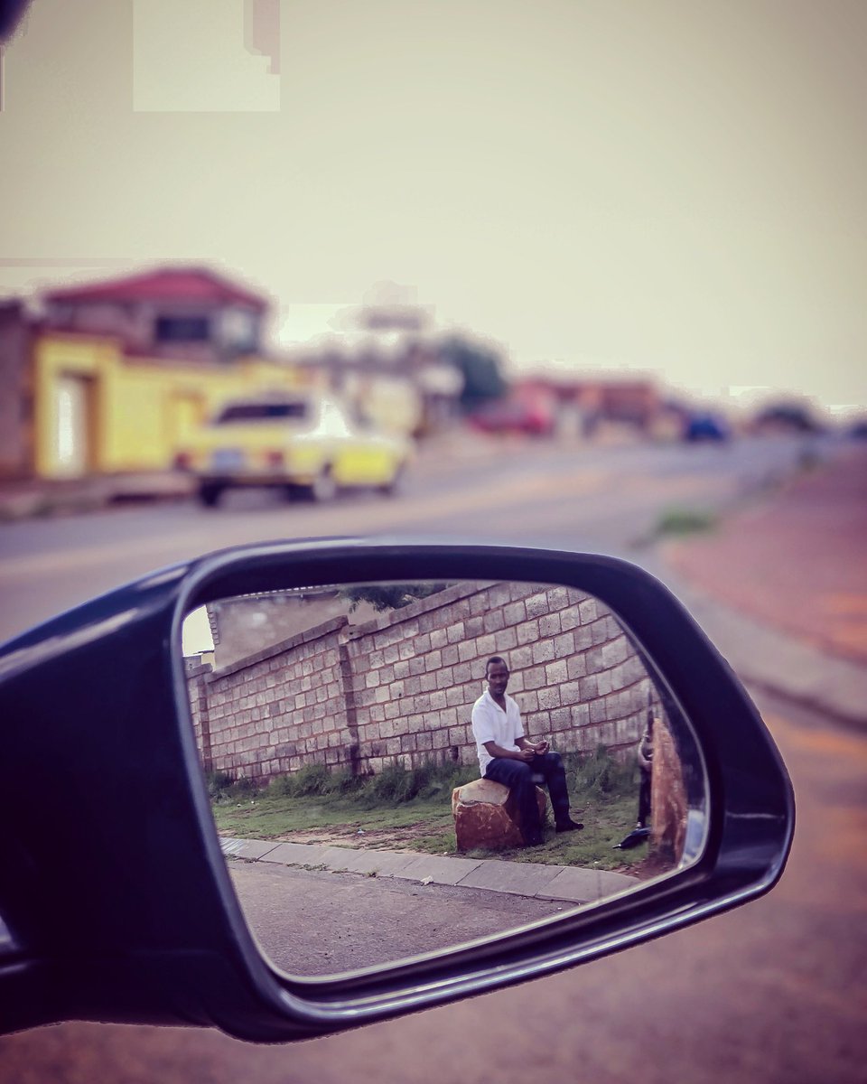 andilebhala's tweet photo. "Sometimes I feel engaging visually is the only medicine." 

#ishoot_iphone 
#istoremakers 
#iphone8plus https://t.co/D45vOpOiO0