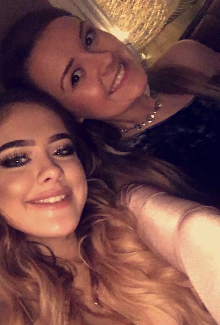 stephaniec562's tweet photo. Been way too long since we were last out ☺️❄️ https://t.co/jKmkfrvUep