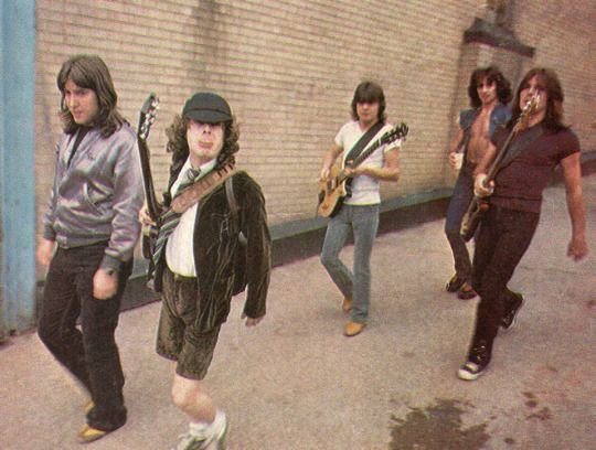 Classic Rock In Pics on Twitter: "ACDC walking down the street, 1979  https://t.co/SyR0CPFRnT" / Twitter