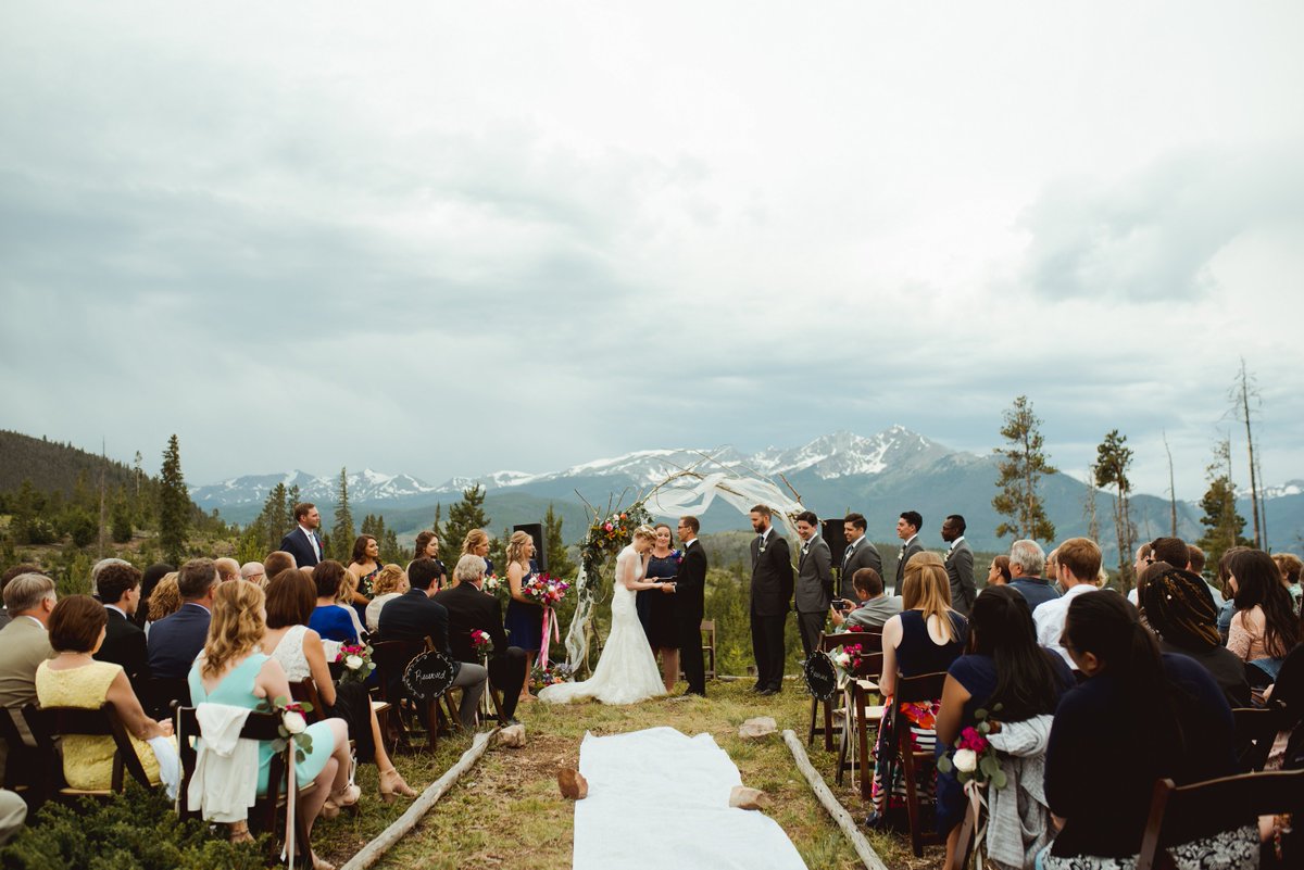 CO_tents_events's tweet photo. We would like to thank all of our 2017 amazing clients, vendors and venues for making this such a great year. Happy holidays everybody!! We can't wait for what 2018 has in store! P: Amber L Photography, Allred & Co. #eventselevated #coloradoevents #coloradowedding #eventrentals https://t.co/MCUihkzQWW