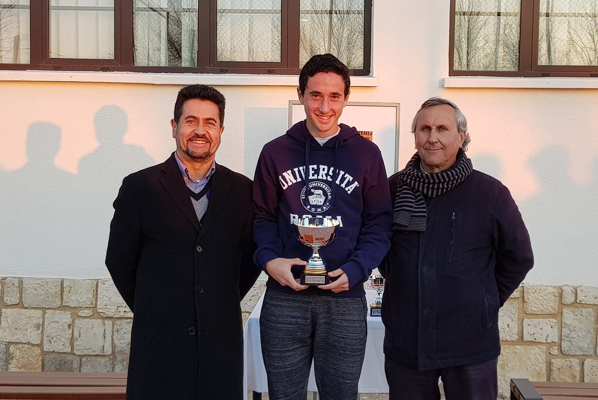 Jgm16562Garcia's tweet photo. Hoy hemos terminado una nueva edición del Trofeo Automóviles Villar Mercedes.
Buen ambiente en el Club Tenis Albacete. https://t.co/DYd8DtJ6Uy