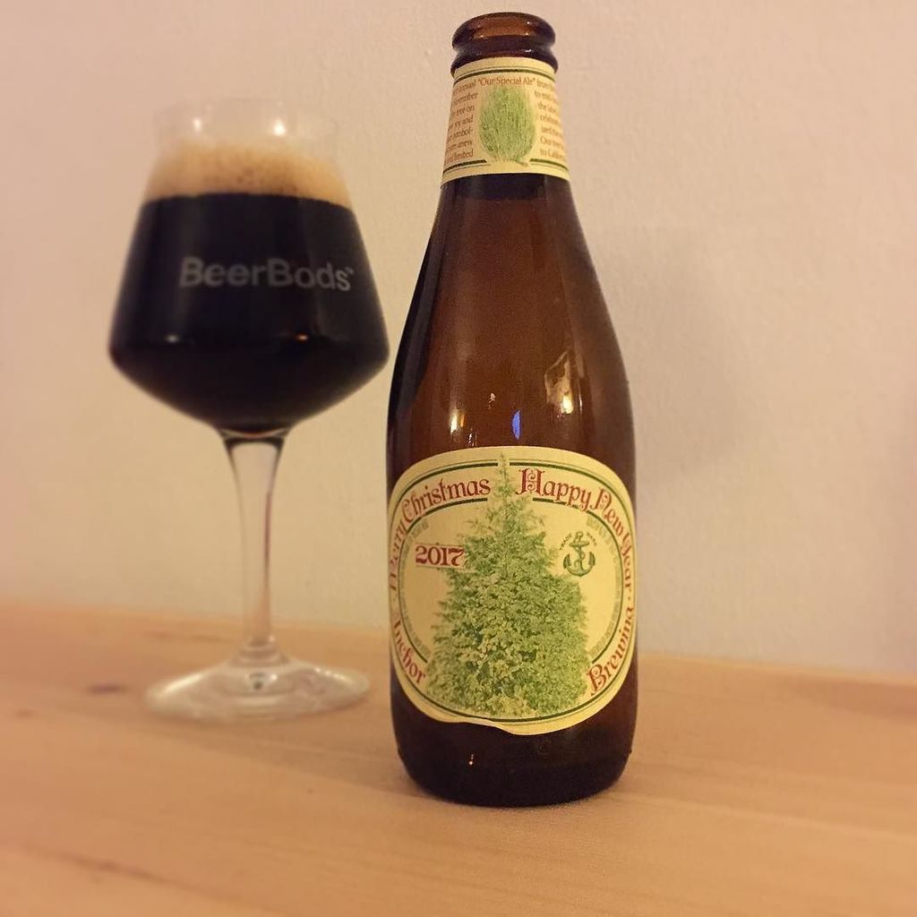 bushcraftbeer's tweet photo. Drinking @anchorbrewing Christmas Ale - like drinking a Christmas Cake #12beerbodsofchristmas #beerBods #Christmas #ChristmasBeer #Beerstagram #Instabeer #BeerPodSquad https://t.co/KZkEKglQX4 https://t.co/DryS23cLAb
