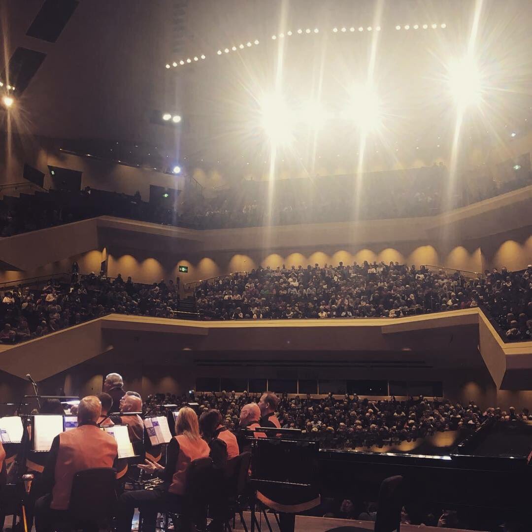 ThoresbyBand's tweet photo. That’s our final concert finished after a wonderful 2017! It’s always great to end the year on a high to a packed Royal Concert Hall alongside @Notts_Harmonic. Now time for band Curry and Awards! #concert #brassband #Christmas #Nottingham @RoyalNottingham https://t.co/6GEuqd8TYA