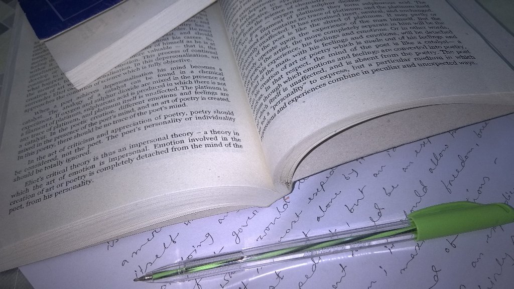 realnusrat20's tweet photo. Masters final exam preparations going on!๐๐
#MAFinal #ComingSuperSoon #StudyingAllDayEveryday #Stressful https://t.co/PbcuUr4gOy