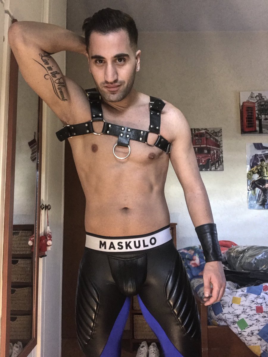 nikolas127's tweet photo. Καληνυχτες 😜😜😜 https://t.co/2vCI2jcjGl