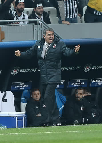 Umudun tükenirse gökyüzüne bak,
Karanlığın ardından güneş doğacak. 
Şarkılar söyleyecek o gün çocuklar,
Yarınlar bugünden güzel olacak.