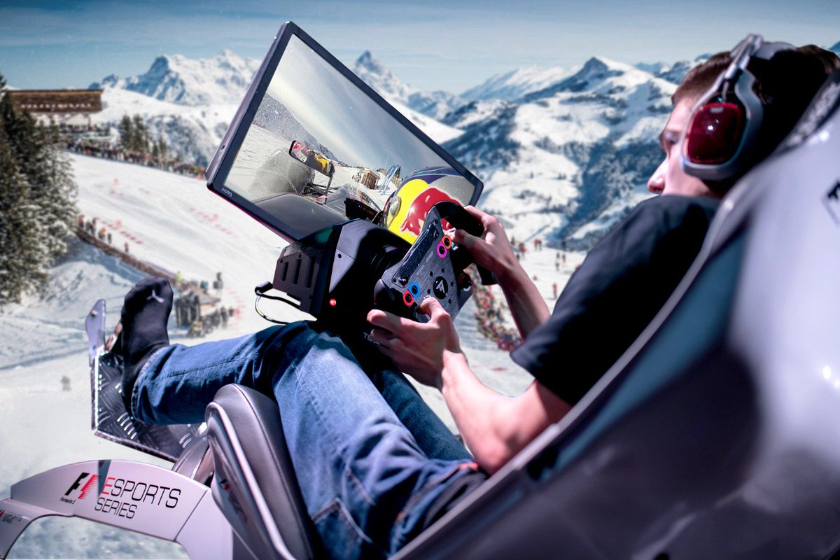I wish you all a Merry Christmas and a happy New Year! Looking forward new better simracing results on 2018!