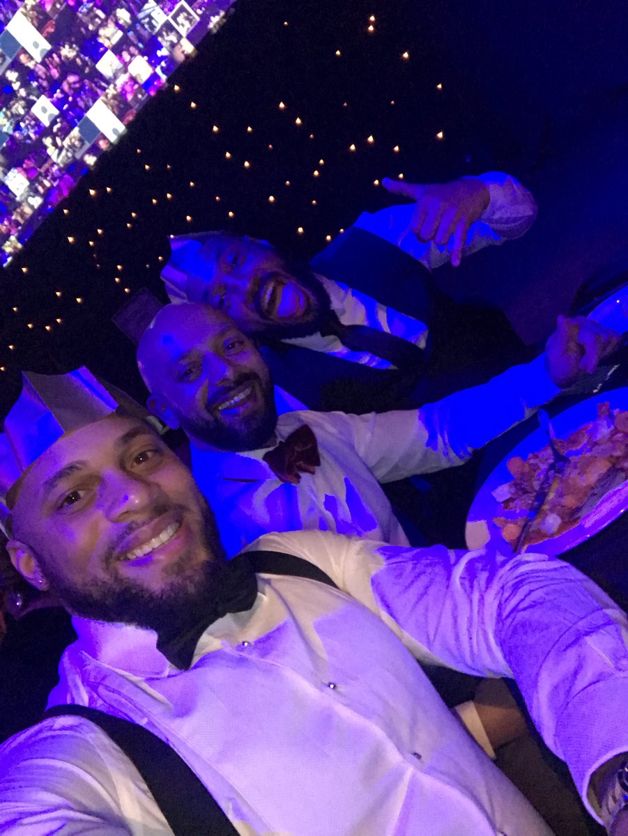 ItsMrWright_2U's tweet photo. #Necxmas #Friendsmas #Rudeboys #BeautifulBits https://t.co/rJ4v1iTx2o