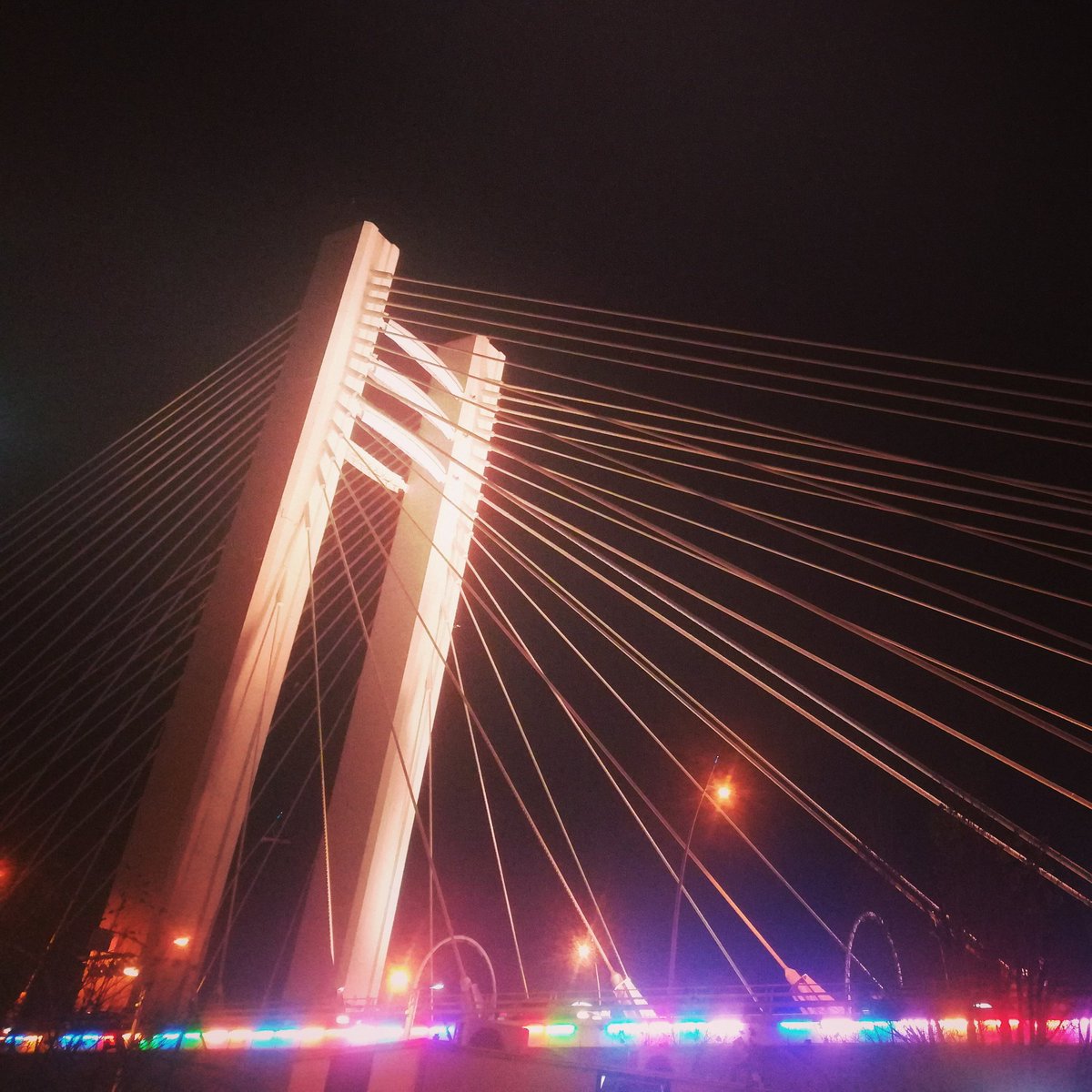 ite_blog's tweet image. You gotta love the colours of #Bucharest 😍

#basarab #bridge #streetphotography