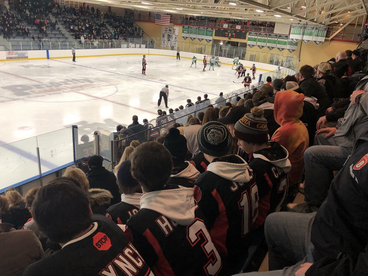 B1BantamWBL's tweet photo. The boys enjoying a little high school puck. https://t.co/ZAK8zSHtQo