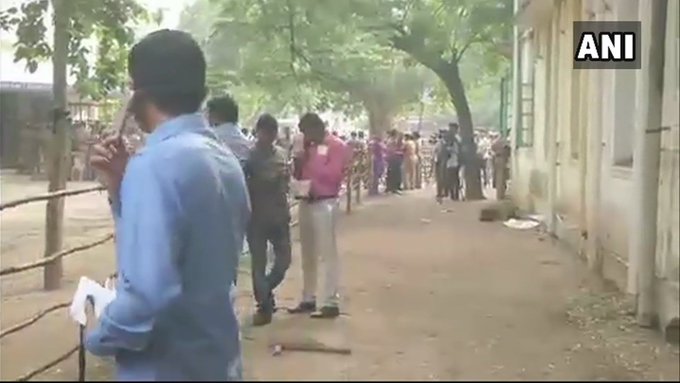 ट्विटर पर छबि देखें