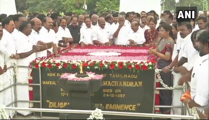 ट्विटर पर छबि देखें