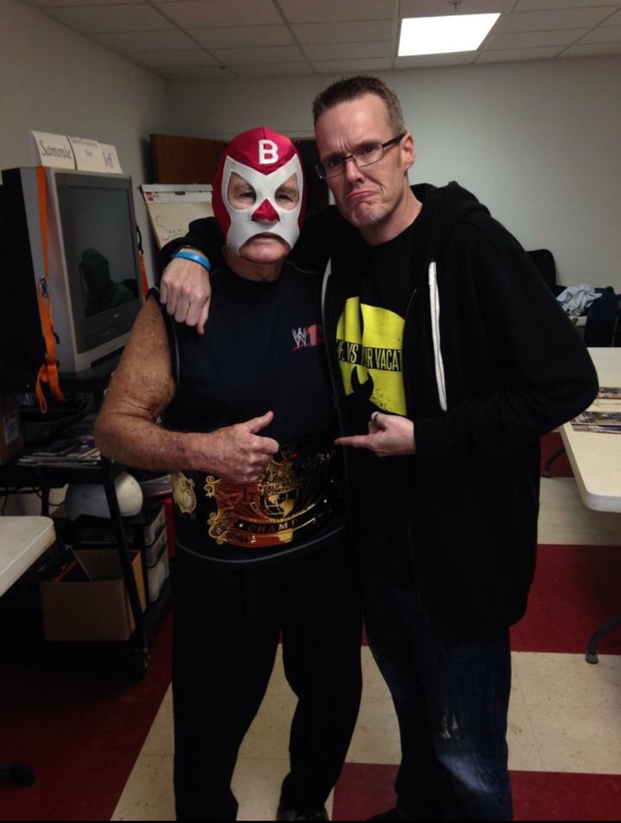 CCWpresentsECCW's tweet photo. @KrisPLettuce That would be me that runs his FB, YouTube &amp; Instagram accounts! I’ll add your video! https://t.co/gAuW6KcOsp