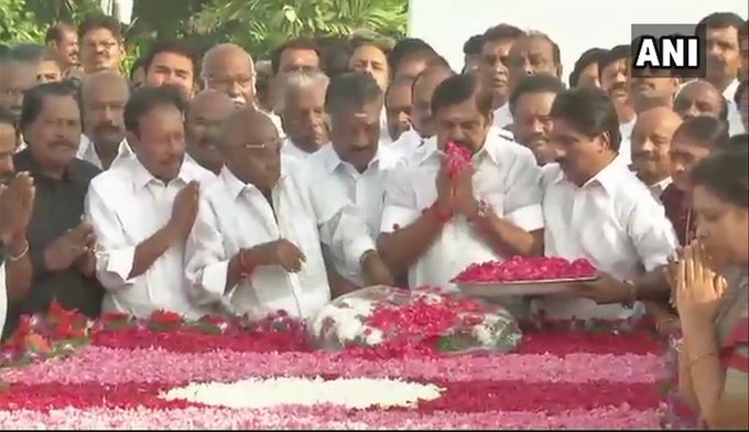 ट्विटर पर छबि देखें