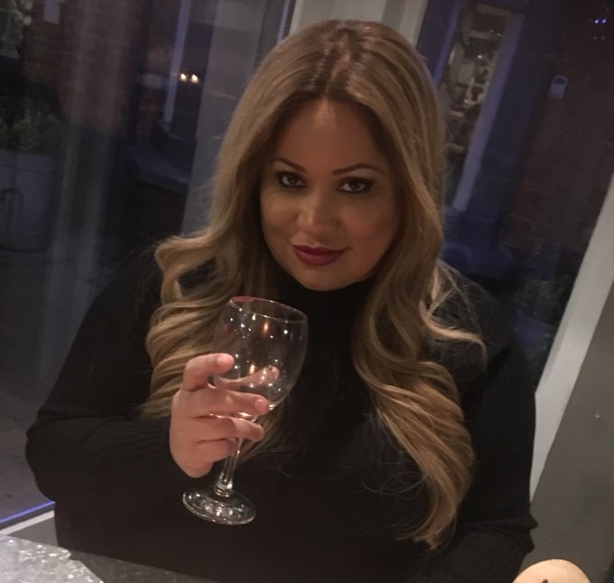 Enjoying my little Christmas break xx 😘 #ff @Amanda_lovelie @AlysonMcKenzie https://t.co/5DToSw4NXo<a href="/tag/ff"class="tags">#ff</a><a class="tags" href="/tag/amanda_lovelie">@amanda_lovelie</a>