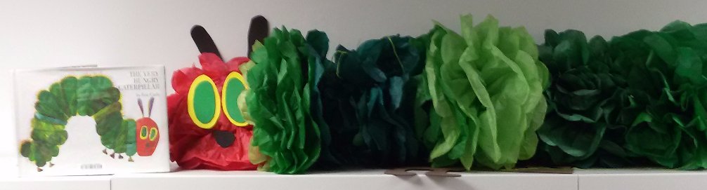 houstonlibrary's tweet photo. On the 6th day of Winter Reading, my true love gave to me: a caterpillar reading hungrily! Read at least 10 minutes a day for 10 days, and get a free book and a sweet treat. Sign up here: https://t.co/42LzntghDk #HPLWinterReading #ILoveHPL #books #bookstagram @ericcarle https://t.co/c3XUwX2NfP