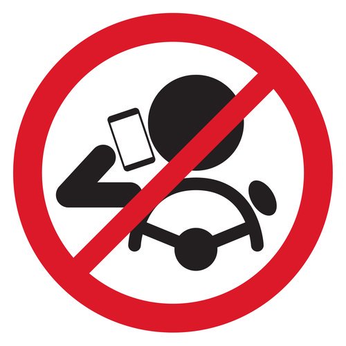 Esccapvial's tweet photo. Si vas a felicitar la 🎄Navidad🎄 por el celu 📱, hacelo cuando estas detenido/estacionado. 
Porque además de leerlos y oírlos, 
VAS A QUERER VOLVER A VERLOS.👪
Colgar📵es #UnGranGesto📴
Campaña #RutasSeguras #NavidadDGPC2017🌲
#Colabora
#TambienLoHacemosPorVos https://t.co/JXlnmdOqyP