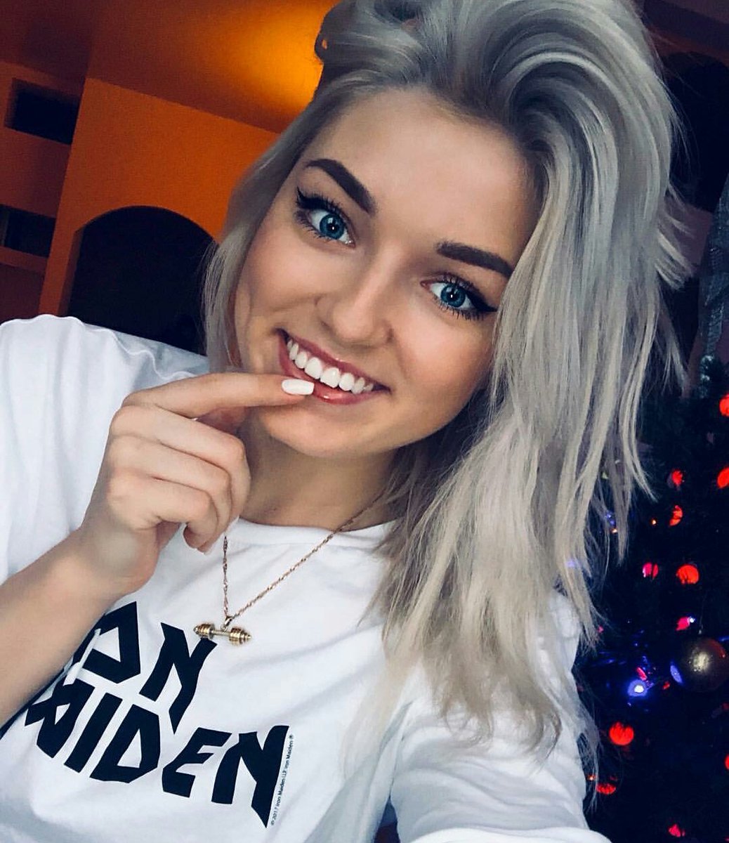 Rebeca Castillo (@rebecatwerking) on Twitter photo 