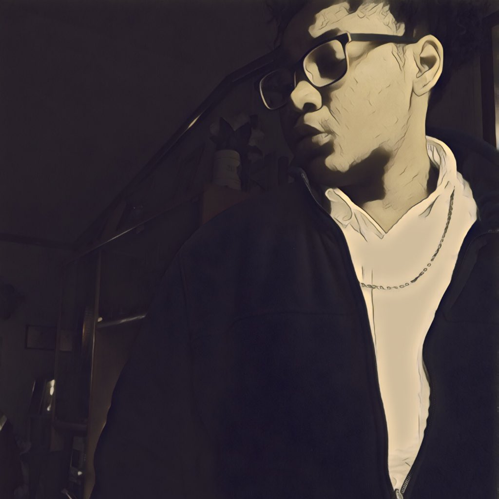 C2Bombb's tweet photo. #NewProfilePic https://t.co/1IXI2q796K
