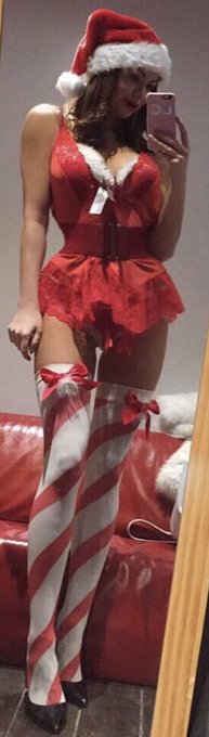 Merry Christmas Eve eve 🤷🏻&zwj;♀️😉❤️🎄 https://t.co/J9jLAkP3L2<a href="/tag/breastcancerawarenessmonth"class="tags"><span>#breastcancerawarenessmonth</span></a><a href="/tag/feelyourbreast"class="tags"><span>#feelyourbreast</span></a>