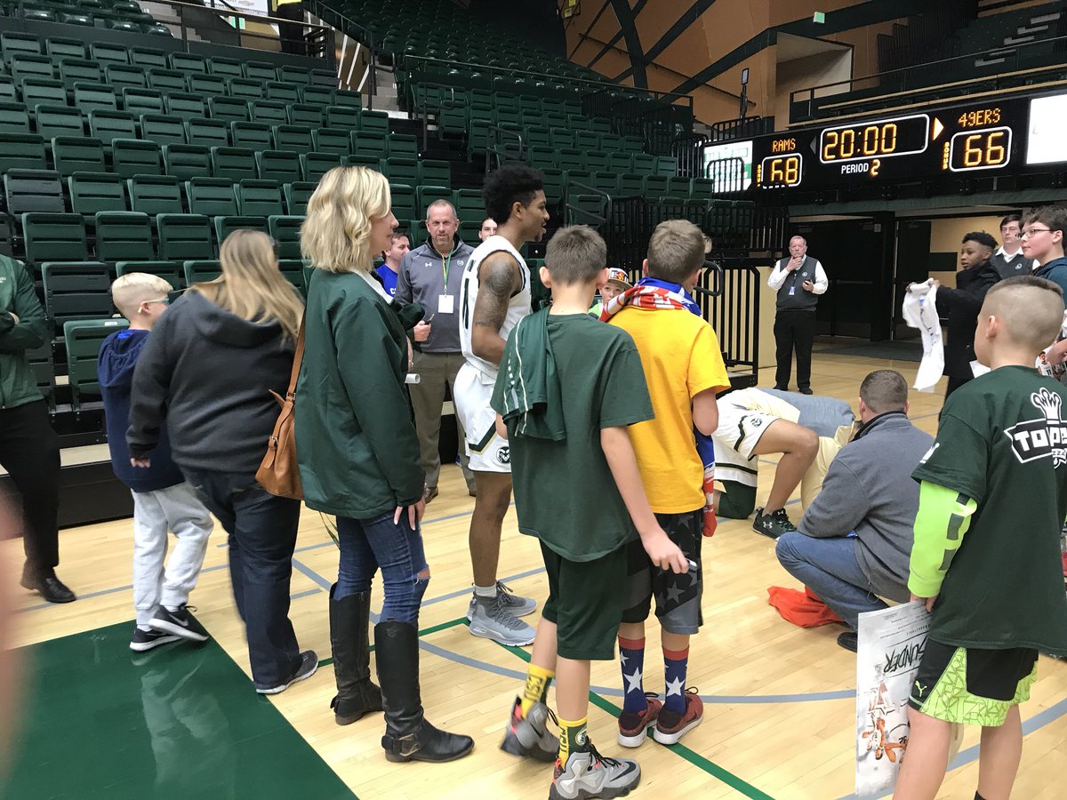 CSUMBasketball's tweet photo. This is what a class act @AyeYooPrentiss_ is - staying and signing every item for anyone before doing his interviews and saying thank you to all of them for their support! #CSURams https://t.co/mMIXqB6nDY