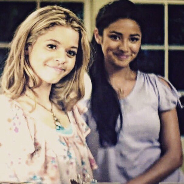Emisonforlifee's tweet image. I Still Ship Emison.... They Just Sooo Adorable &amp;amp; I’m Glad That They Are Sooo Happy Together 😍😍👭 I Hope Emily Is In The Spin Off With Her Wifey @PLLTVSeries @imarleneking @sarabooks @shaymitch @SashaaPieterse #Emisonforever #Emisonislife