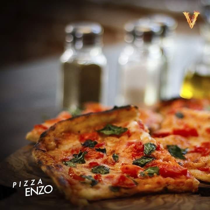 En honor a nuestro fundador Don Enzo creamos esta deliciosa pizza. #PizzaComoDebeSer🍕🍕🍕🍕🍕🍕🍕😍🇮🇹️🇮🇹️ ift.tt/2C1Uub9