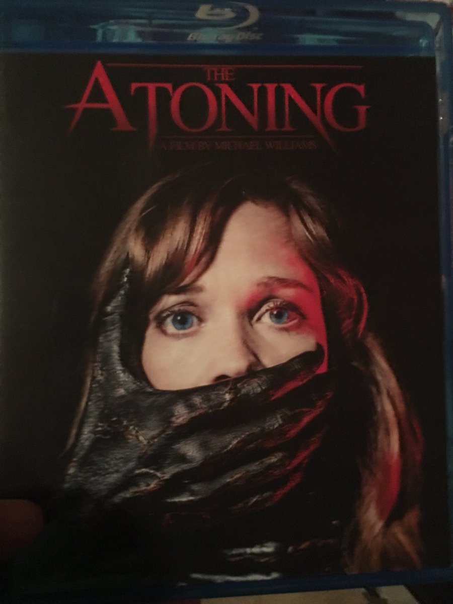 audionerdjoshua's tweet photo. On Christmas break from school checking out the #theatoning finally getting to check it out can’t wait!!!!! #horror #shendopen @shendopen https://t.co/Rbjc6CUOhK