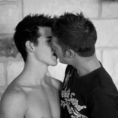_bisexualmatch's tweet photo. Looking for some sexy and open-minded singles and couples who are looking to explore their sexualit? Free to join in https://t.co/Z2KqBAFa8H https://t.co/vSrzw3ePaE