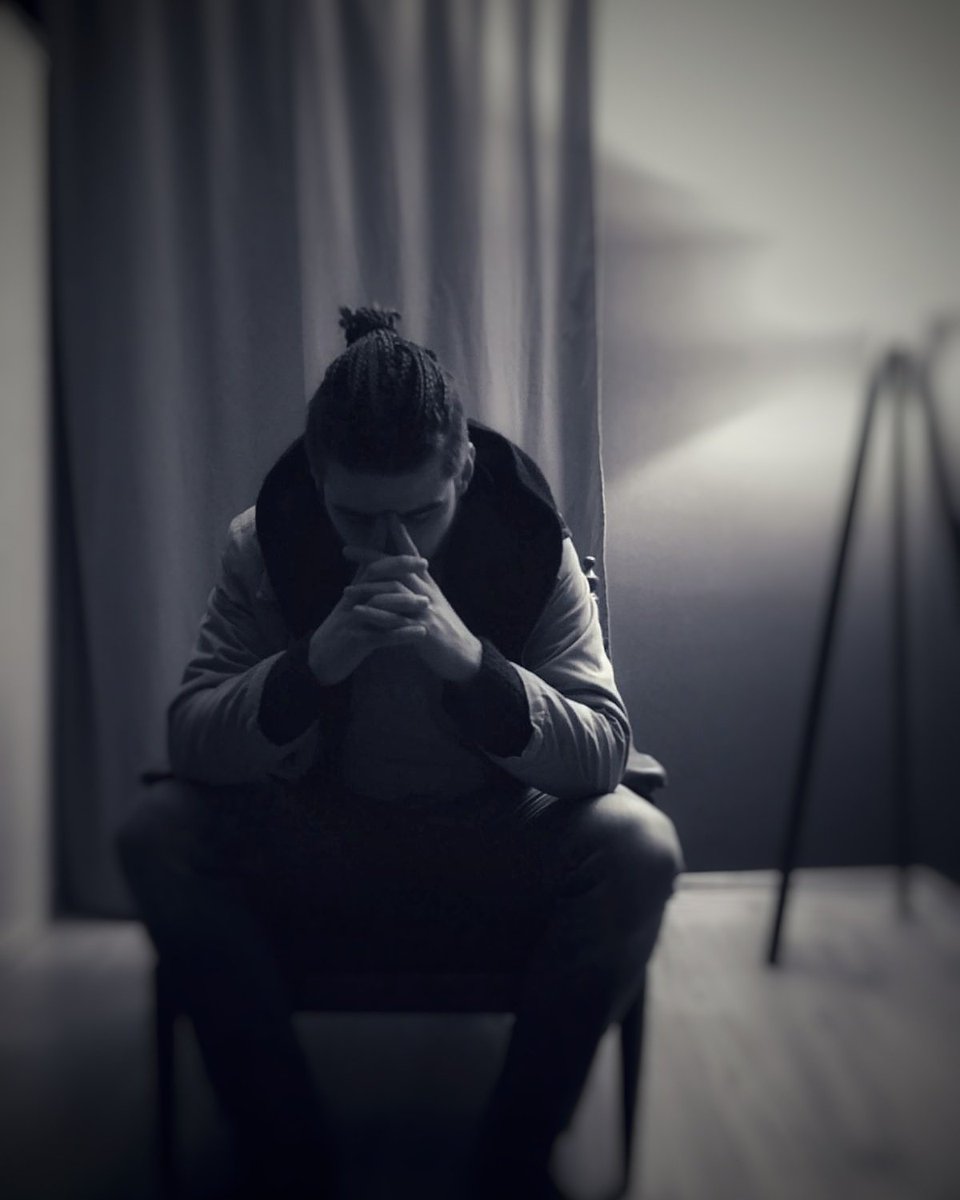 Geleceğe bak!
'' Sahip olduklarının kıymetini bil. Ama yeri geldiğinde vazgeçmekten  de korkma. ''