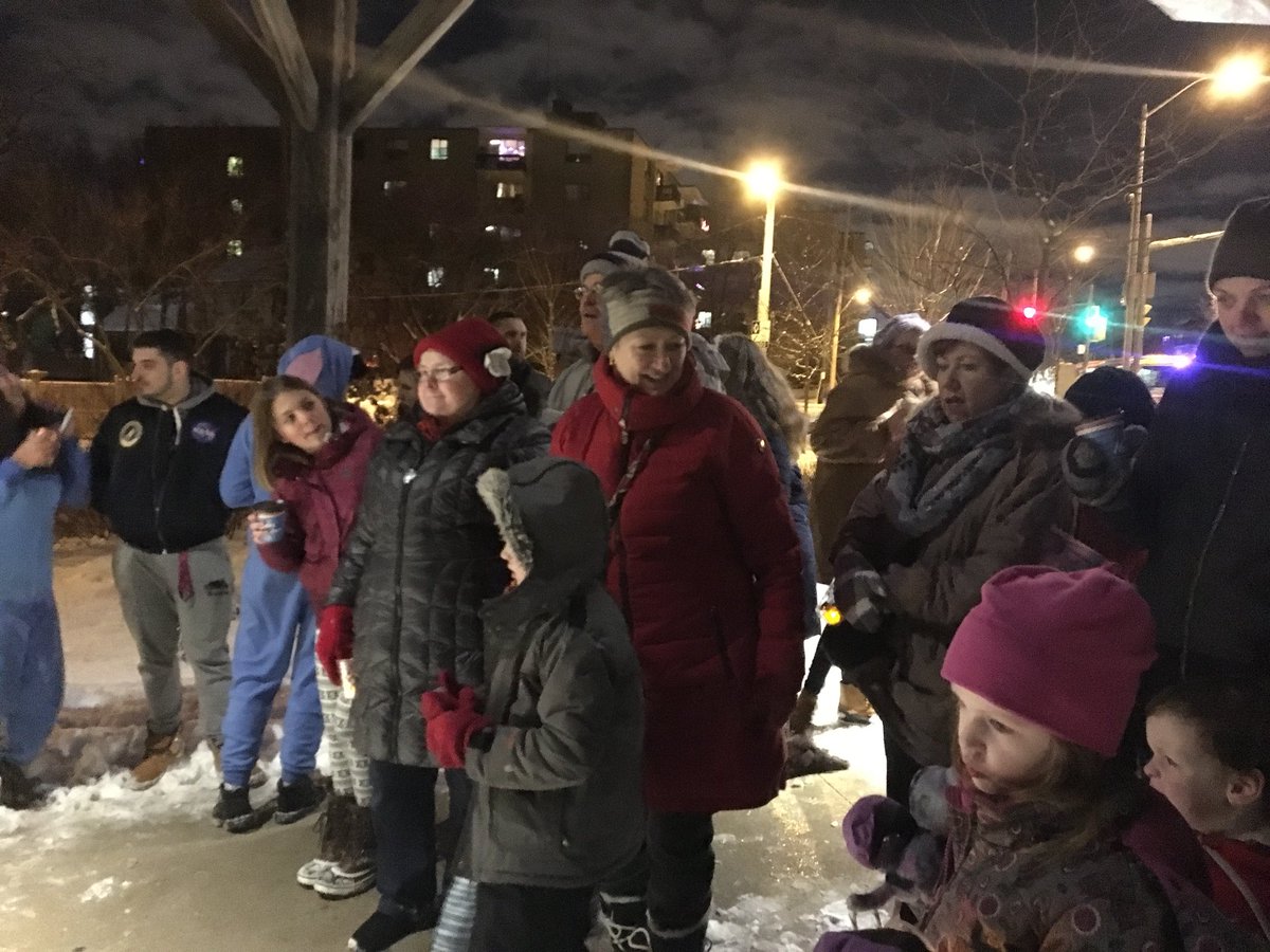 A beautiful evening tonight <a href="/DawesCrossing/">Dawes Crossing</a> w Mercy Church and community. Singing carols, tree lighting and sharing best wishes for a world of joy and peace.