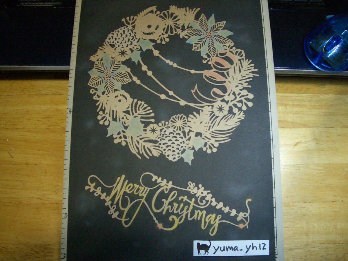 ゆま Sur Twitter メリークリスマス チェ ヒャンミ様の 美しい花モチーフの切り絵 の図案から 作品名はなかったですが クリスマスということで切りました トミーさん Tomo Mich からアドバイスを頂き 初めてパステルにも挑戦してみました
