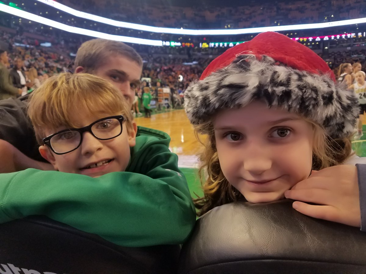 Anna__Wh1te's tweet photo. #Southie kids at the @celtics! Thank you #readwithReed @AR83Foundation @AbdelNader2 &amp;  #BoysandGirlsClub!!!! https://t.co/DbGjxNGFf2