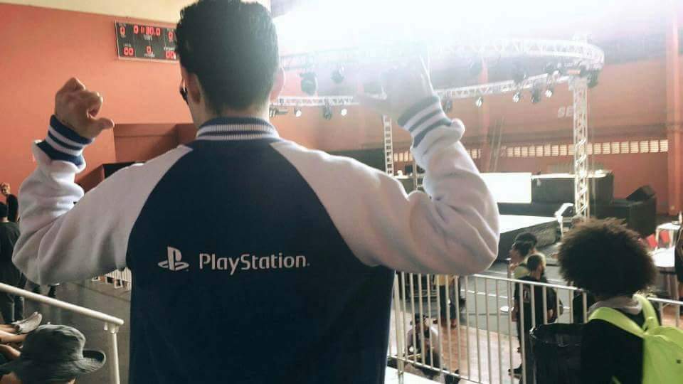 FabyYeah's tweet image. - Olha o que eu achei 💙 #Eterno #PlayStation 😅👏 @YudiTamashiiro