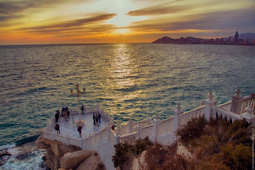 CostaSights's tweet photo. 🇬🇧 Ho Ho Ho Merry Christmas from Benidorm to everybody! 🎄🎅🏻🌟
🇩🇪 Ho Ho Ho Frohe Weihnachten aus Benidorm! 🎄🎅🏻🌟

#christmasatthewhitecoast #hohoho #seaview #joy #carpediem #everydayisanewday #alicantegram #vivacostablanca #lifeisgood #earthporn #whitecoast #costablanca https://t.co/IBSeuPS1zK