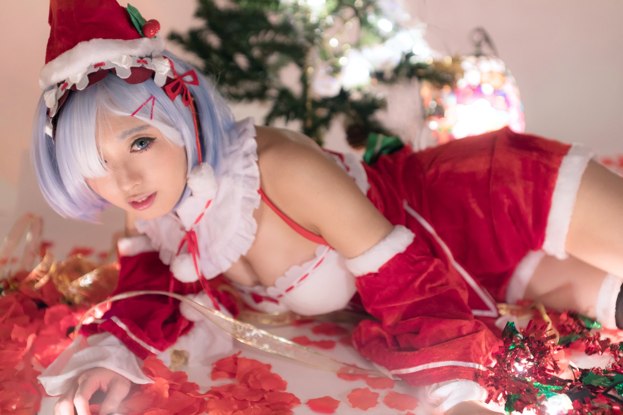 画像,メリークリスマス！リゼロ／レム＃リゼロ＃コスプレ＃クリスマス https://t.co/eWeM5OQ2Ej。