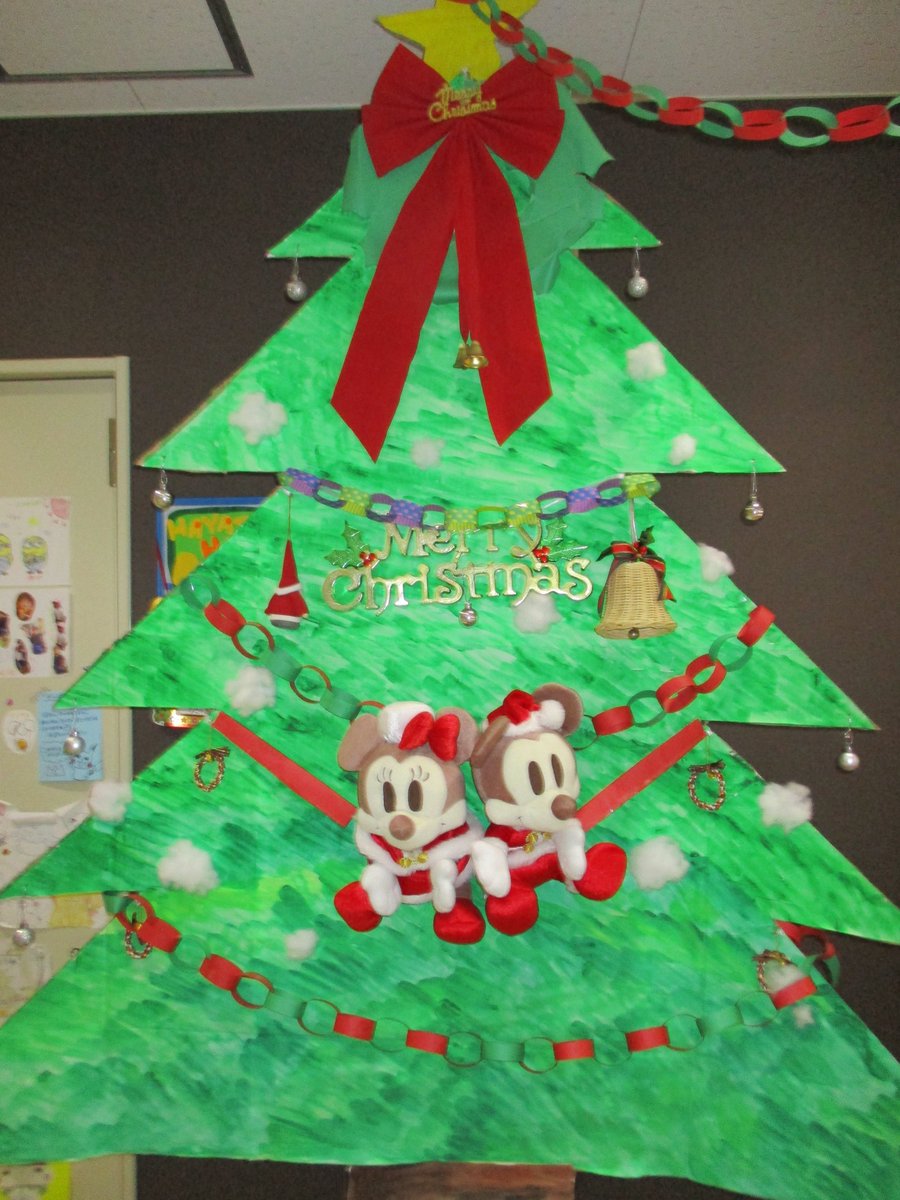 児童養護施設 びっき 今日はびっきでクリスマス会を行いました 午前中はホーム対抗ケーキ作り大会 豪華なお昼ご飯を食べて 午後からは小体育館に移動し パン食いならぬお菓子食い競争をしたり 子どもクラブのお兄さんお姉さんによるレクを行い子ども 児童養護施設 びっき 今日はびっきでクリスマス会を行いました 午前中はホーム対抗ケーキ作り大会 豪華なお昼ご飯を食べて 午後からは小体育館に移動し パン食いならぬお菓子食い競争をしたり 子どもクラブのお兄さんお姉さんによるレクを行い子ども